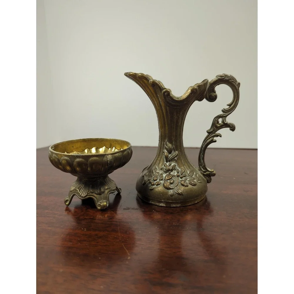 Vintage Italian Ornate Ewer Vase Floral Relief Rococo Victorian Style Brass 7